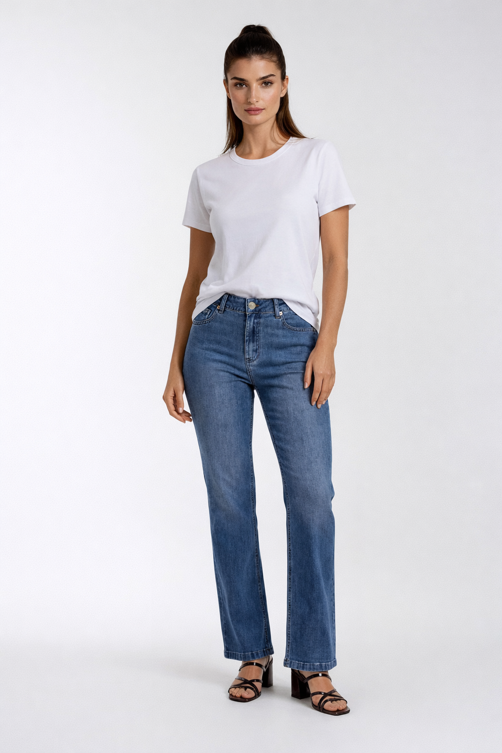 Feather Weight Tencel Relaxed Straight | Carreli Jeans®