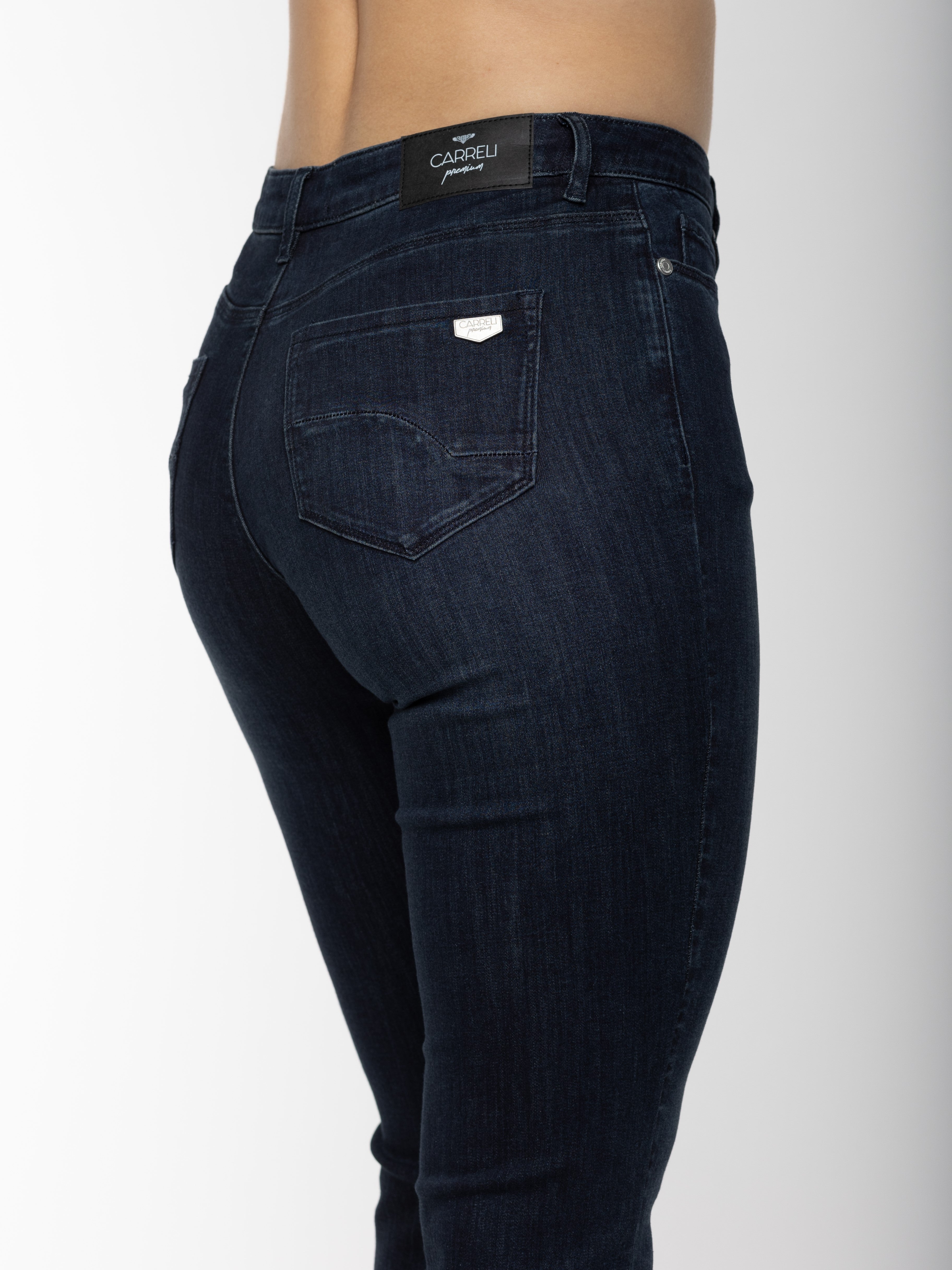 Carreli Jeans® | Premium Angela Fit Boyfriend fit in Blasted Rinse Wash