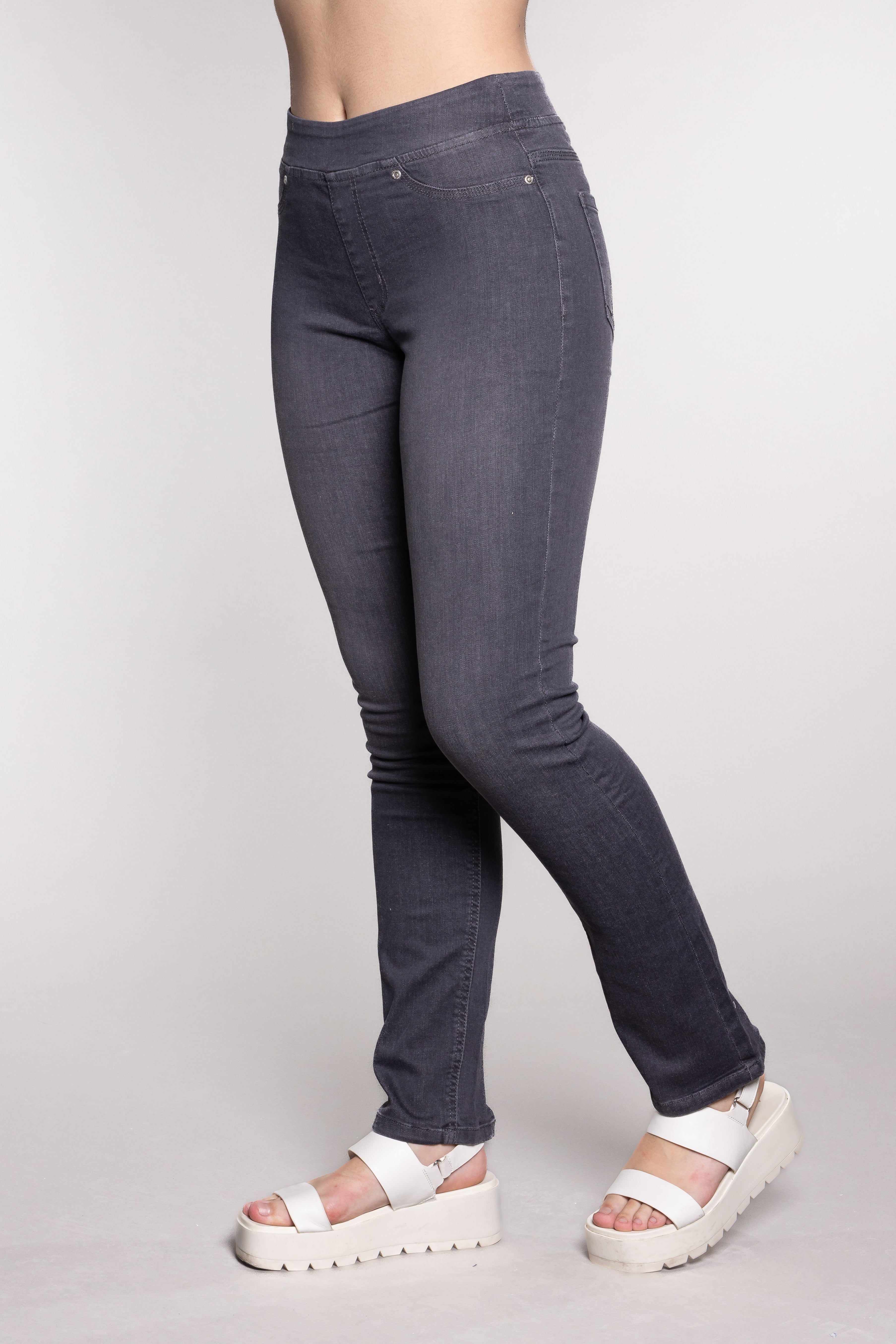 Angela Fit Pull on