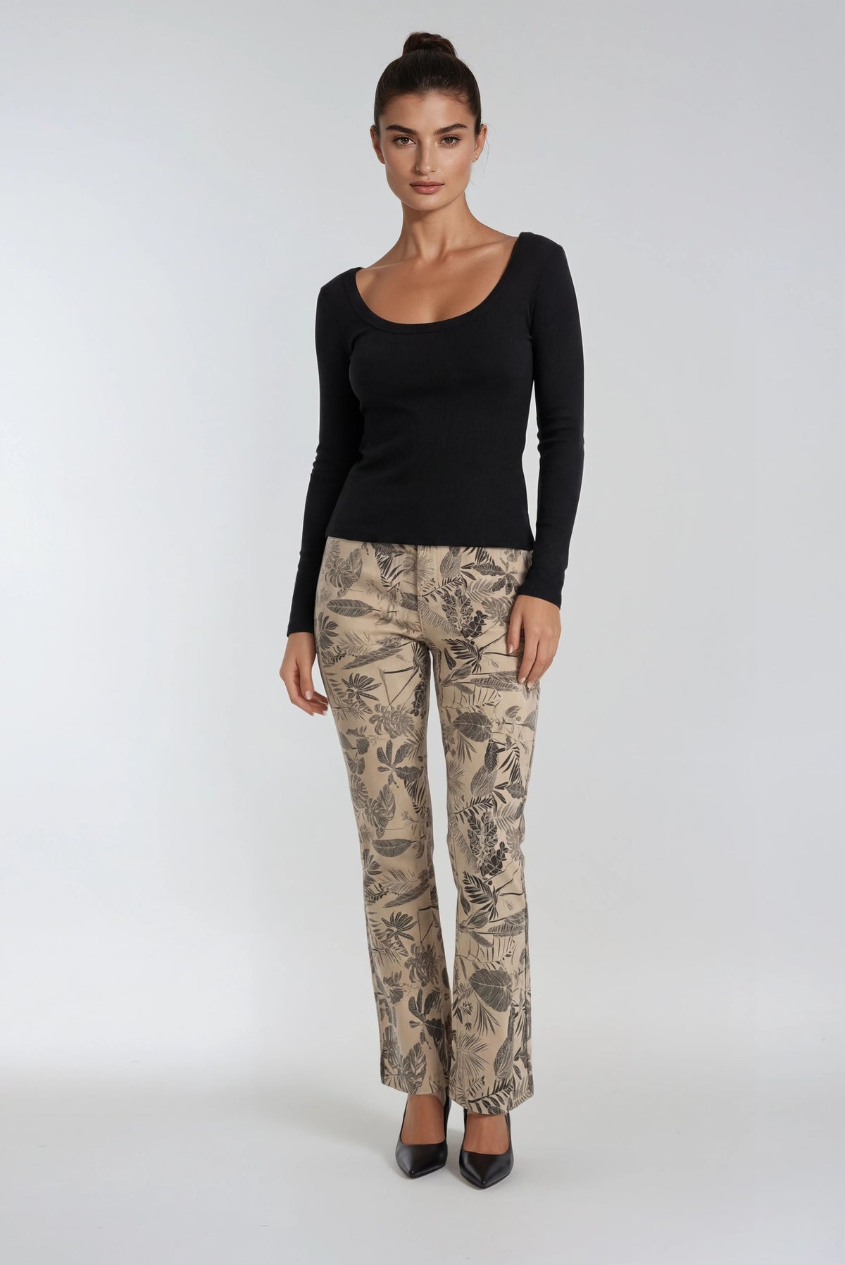 Pull-On Printed Pants Straight Leg — Beige