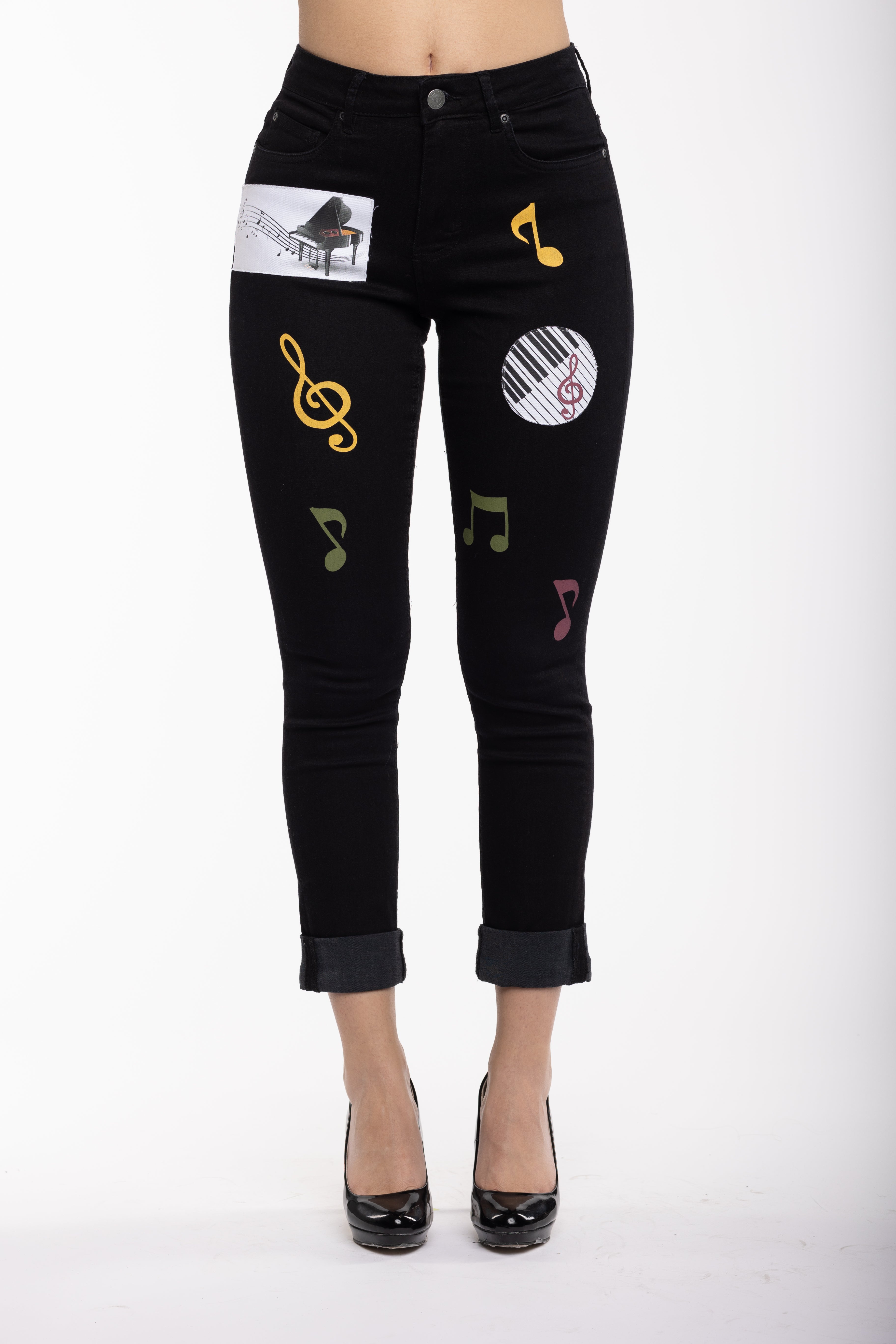 Angela Fit Slim Boyfriend with Musical Print and Patch in Black
